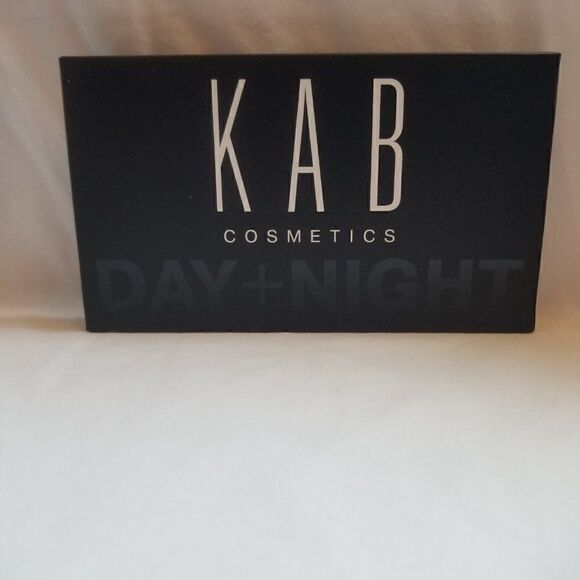 KAB Cosmetics Day + Night Eyeshadow Palette - Picture 5 of 7